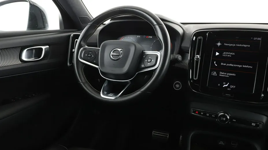 VOLVO XC40 -