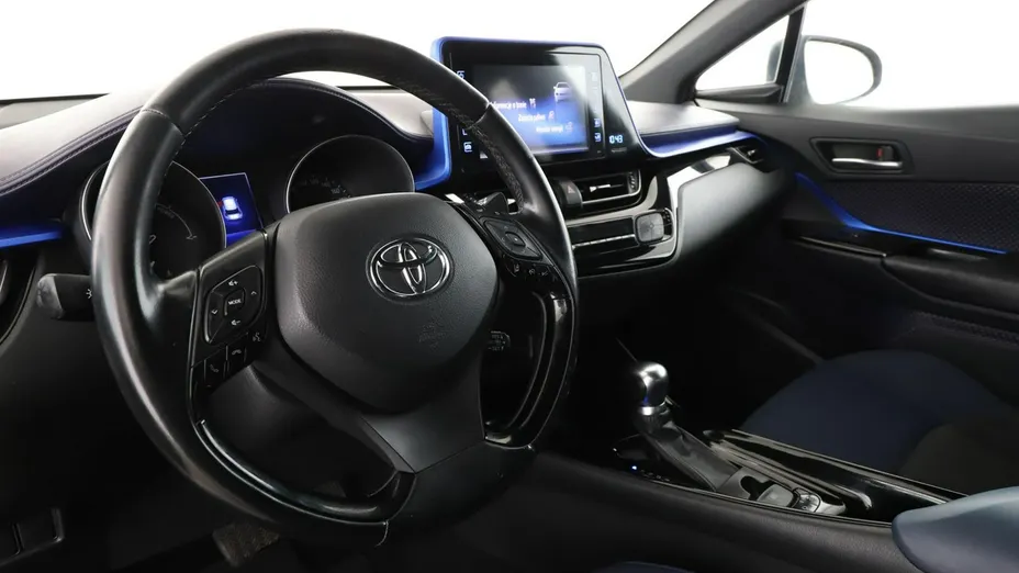 TOYOTA C-HR -