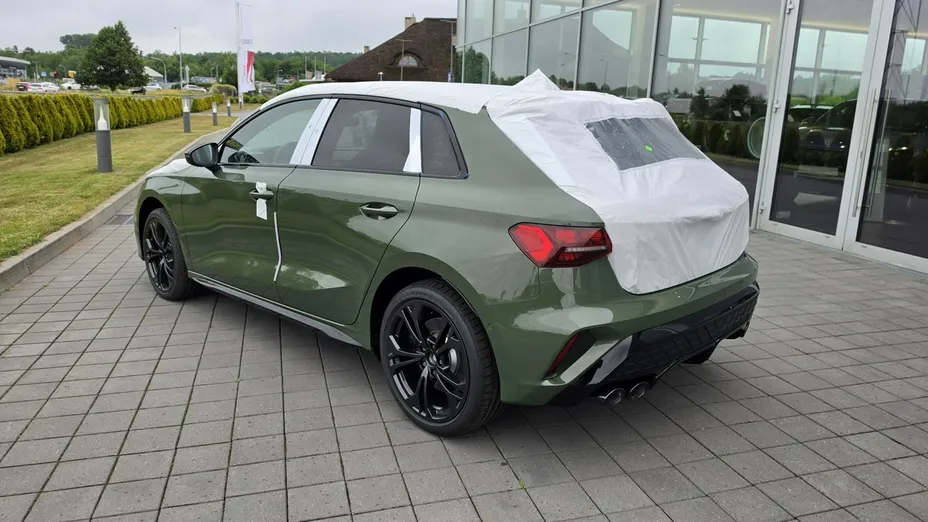 AUDI S3 Sportback -