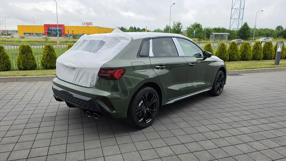 AUDI S3 Sportback -