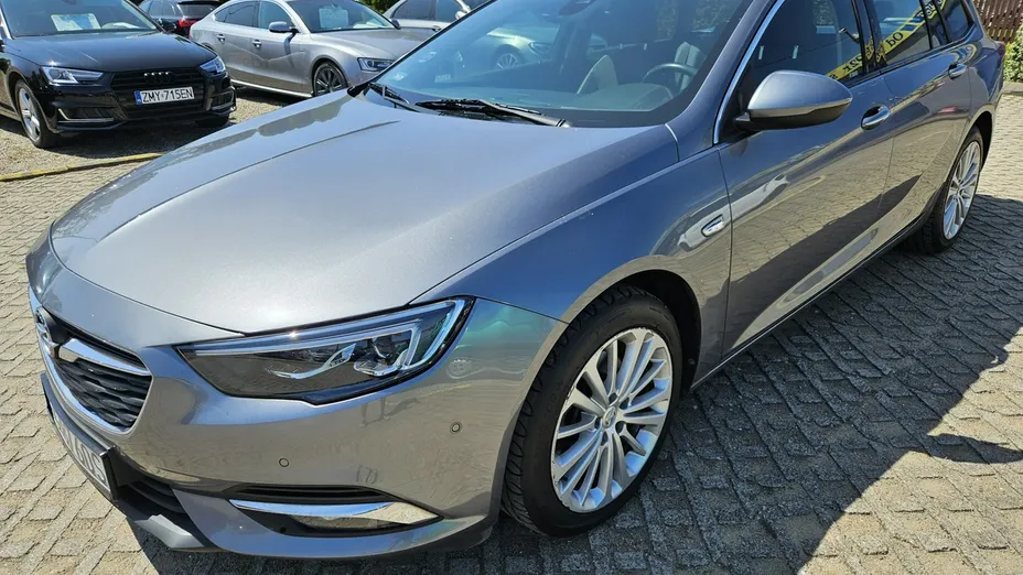 OPEL Insignia -