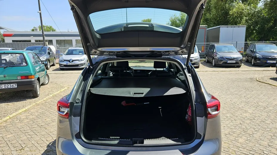 OPEL Insignia -