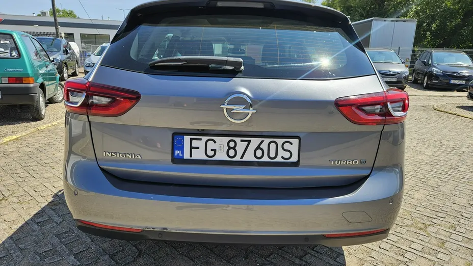 OPEL Insignia -