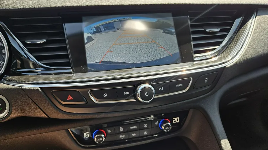 OPEL Insignia -