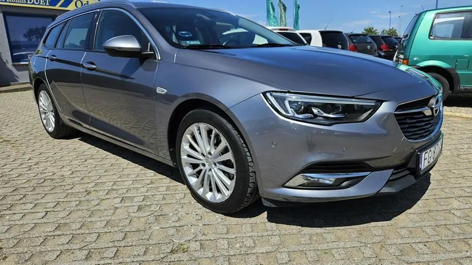 OPEL Insignia -