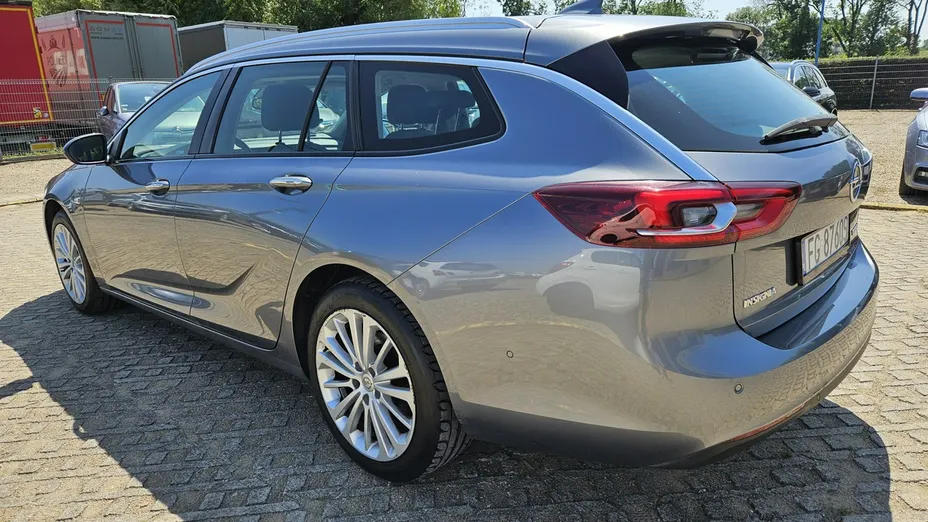 OPEL Insignia -