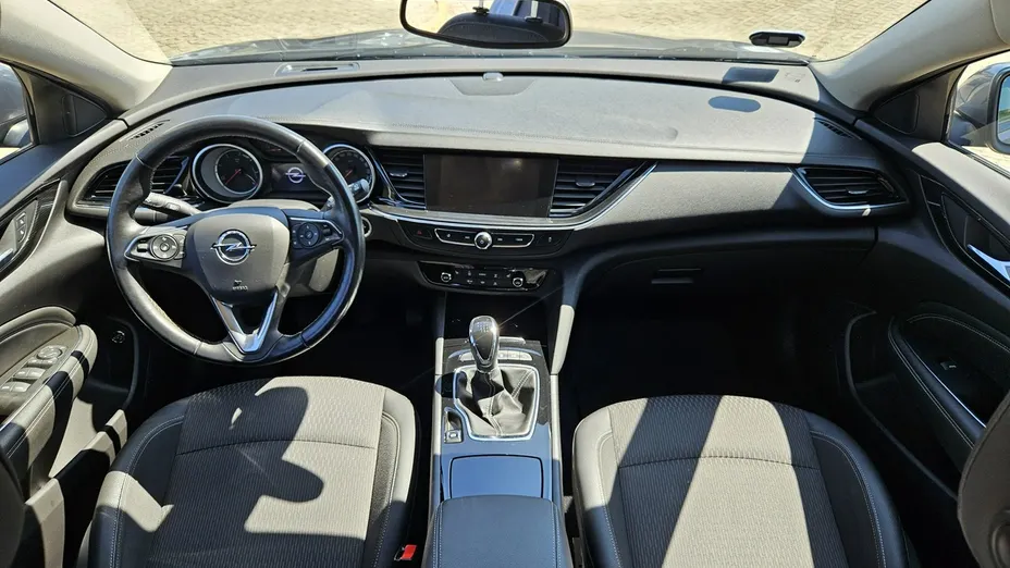 OPEL Insignia -