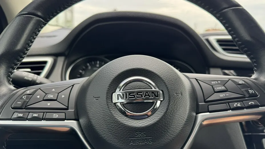 NISSAN Qashqai -