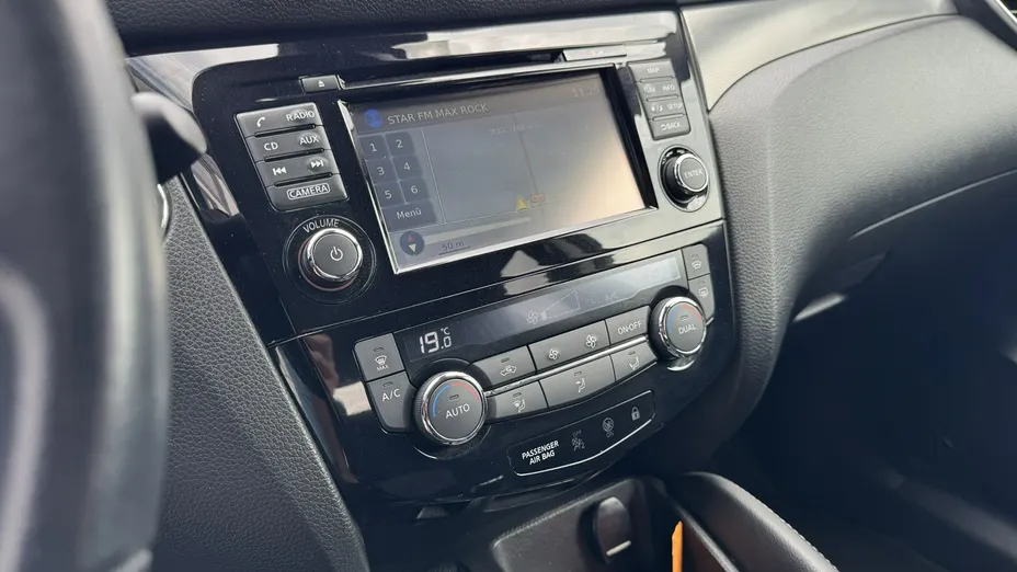 NISSAN Qashqai -