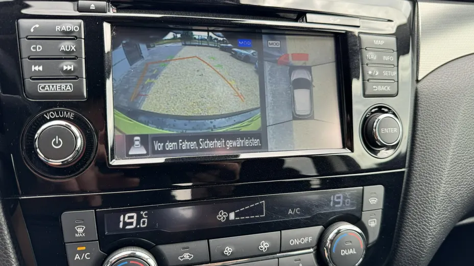 NISSAN Qashqai -