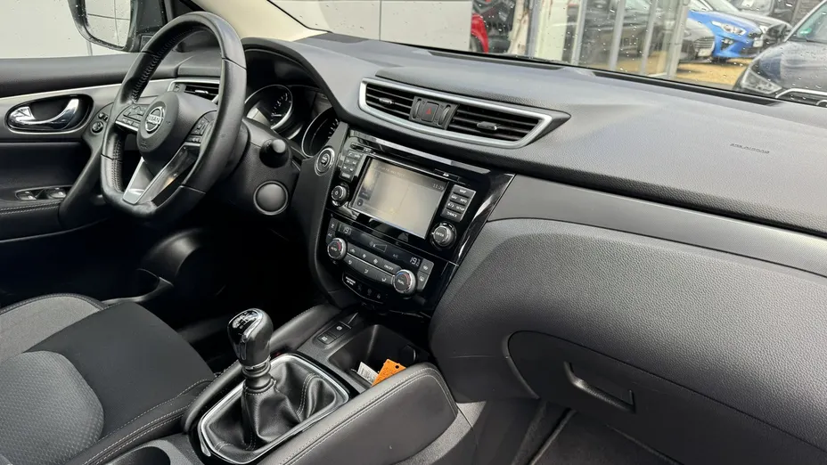 NISSAN Qashqai -