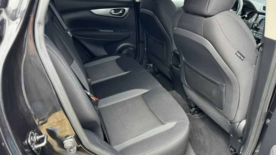 NISSAN Qashqai -