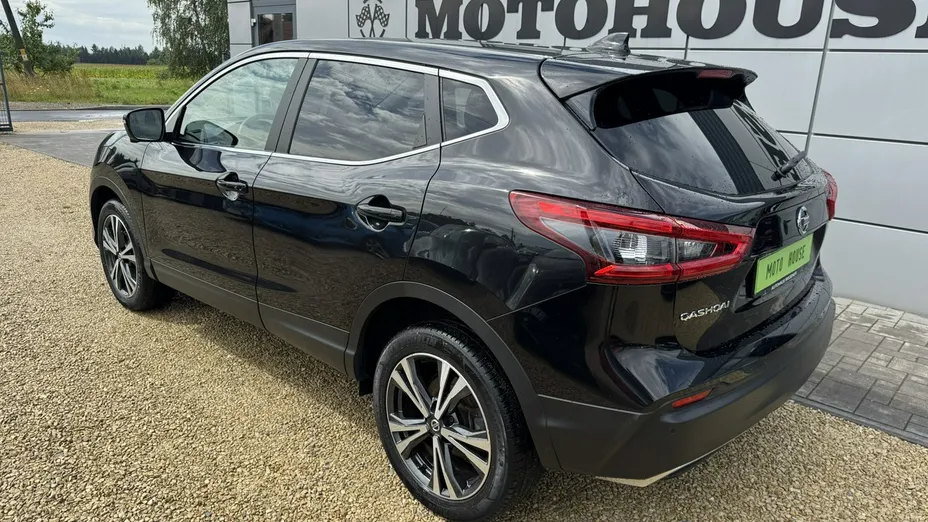 NISSAN Qashqai -
