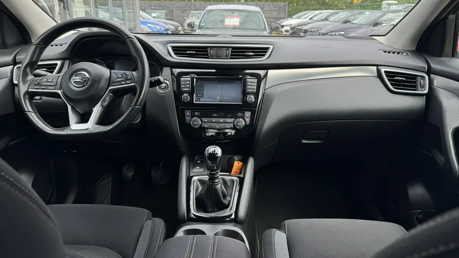 NISSAN Qashqai -