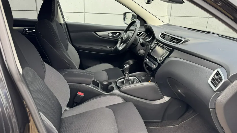 NISSAN Qashqai -