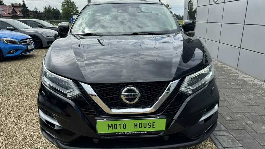 NISSAN Qashqai -