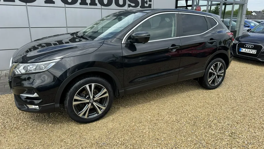 NISSAN Qashqai -