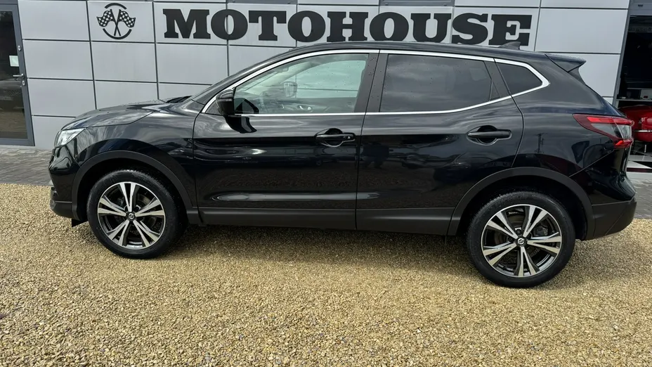 NISSAN Qashqai -