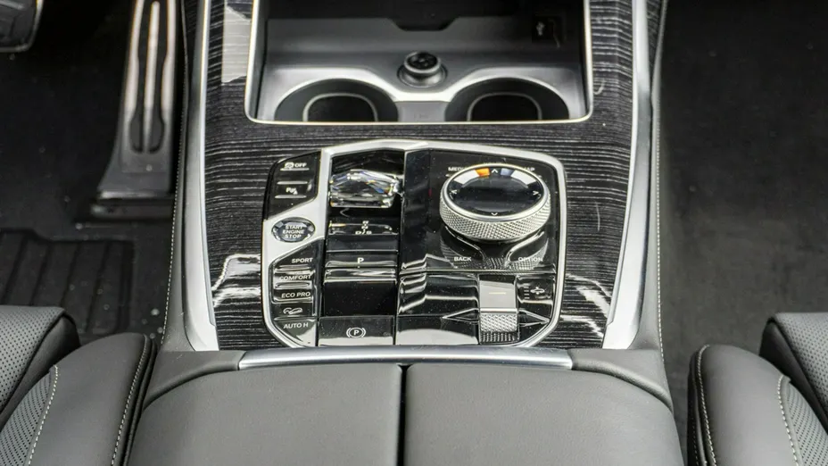 BMW X7 -