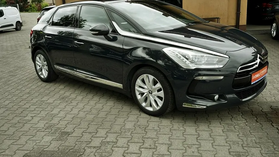 CITROEN DS5 -