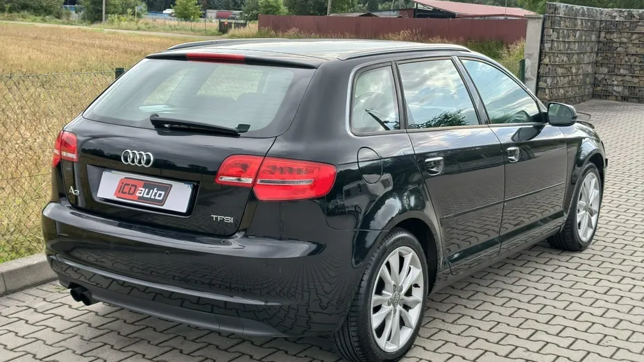 AUDI A3 Sportback -