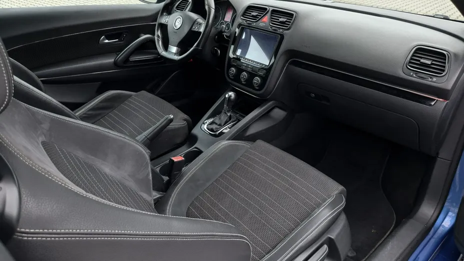 VOLKSWAGEN Scirocco -