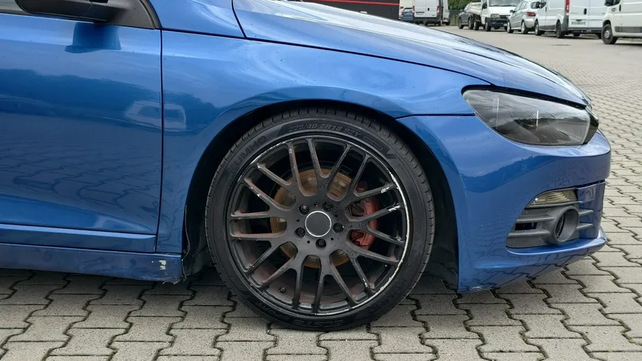 VOLKSWAGEN Scirocco -