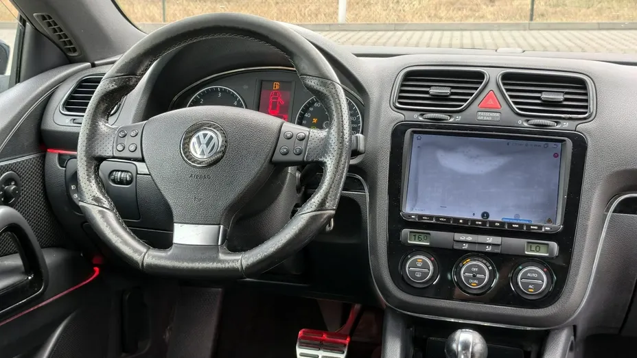 VOLKSWAGEN Scirocco -