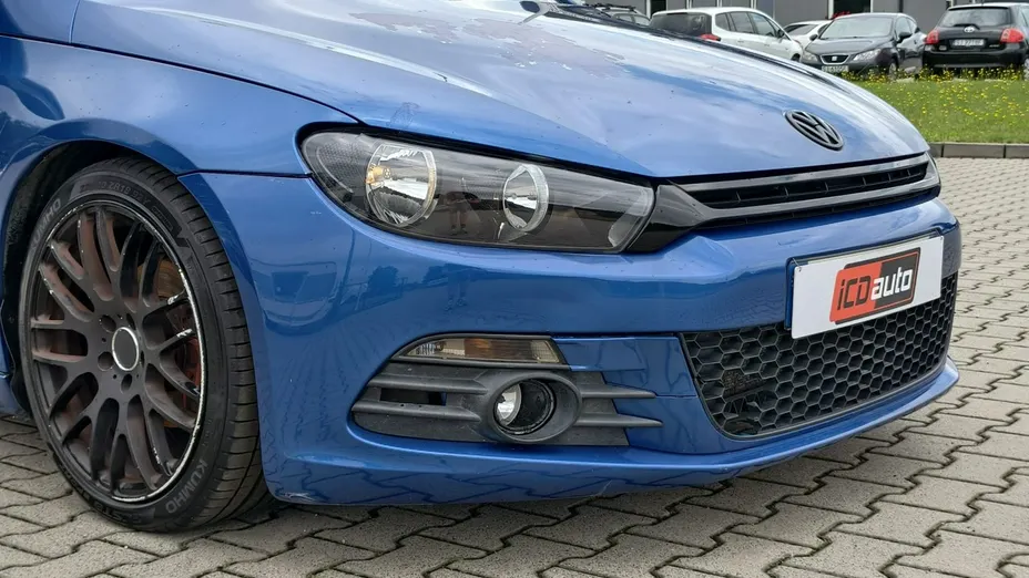 VOLKSWAGEN Scirocco -