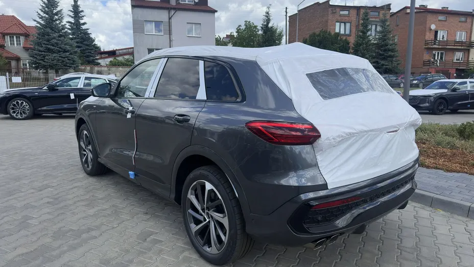 AUDI Q5 -