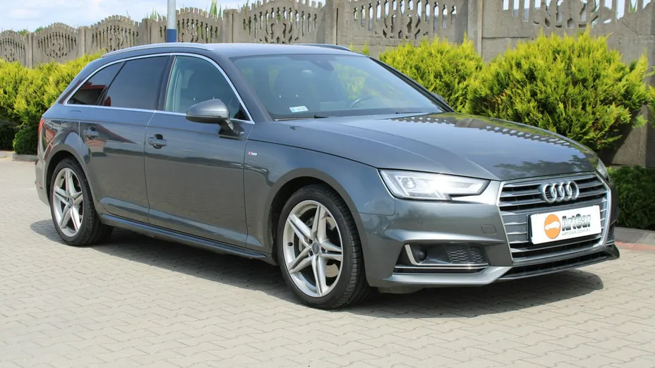 AUDI A4 -
