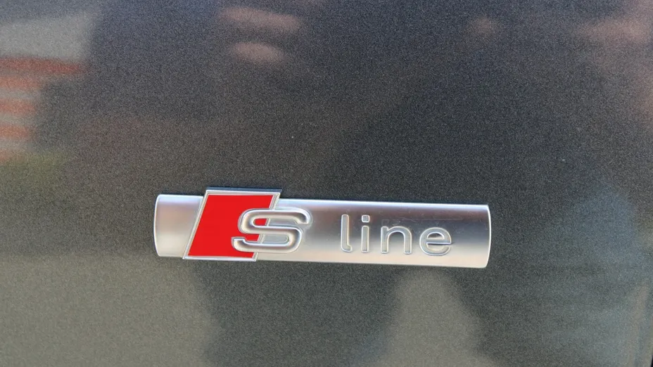 AUDI A4 -