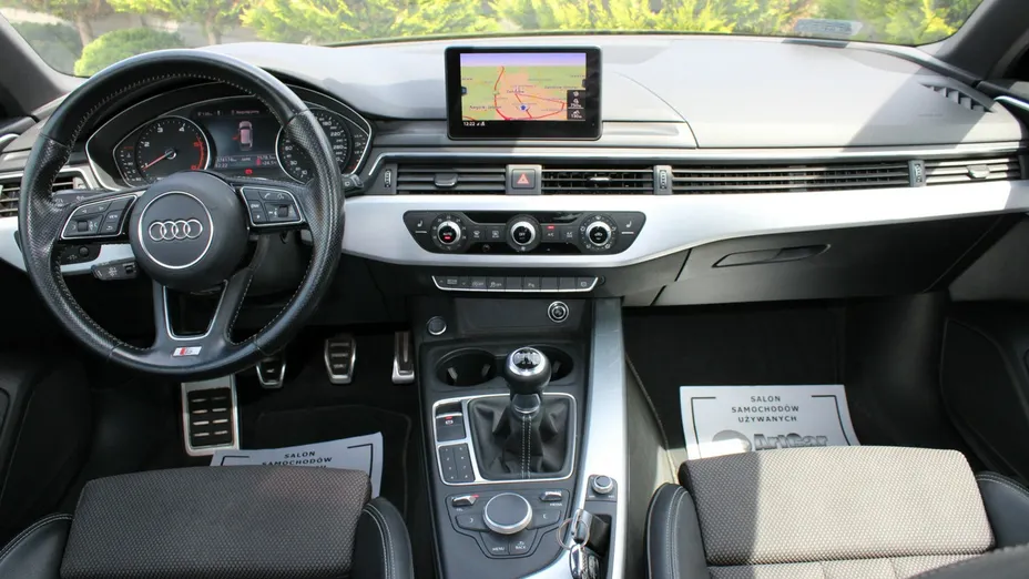 AUDI A4 -