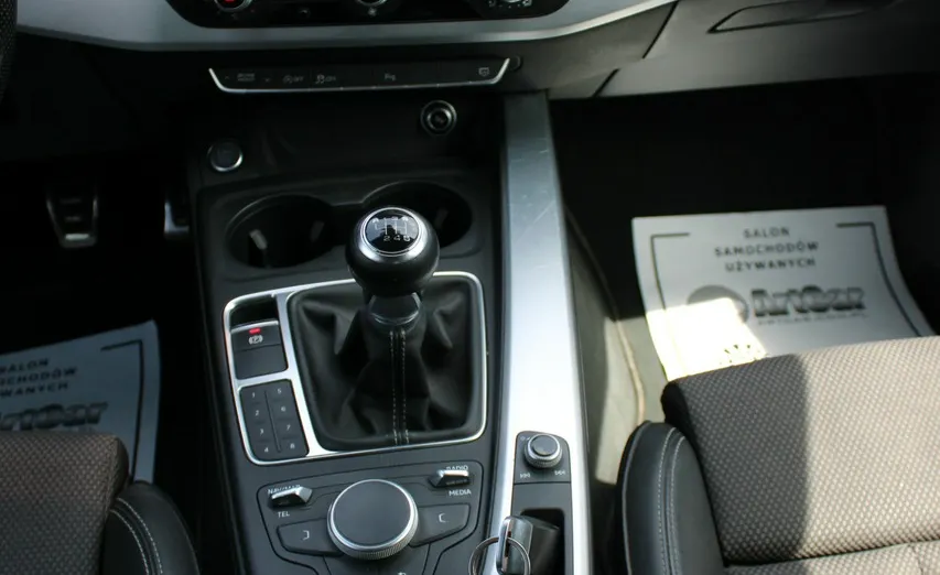AUDI A4 -