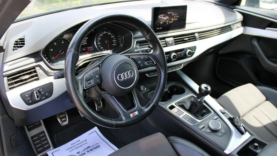 AUDI A4 -