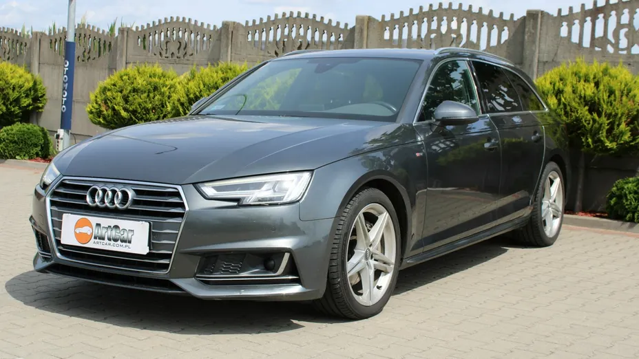 AUDI A4 -