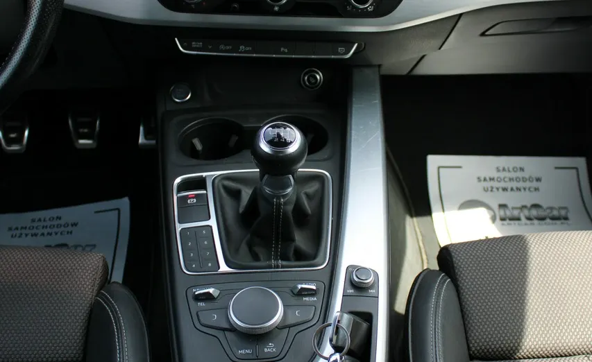 AUDI A4 -