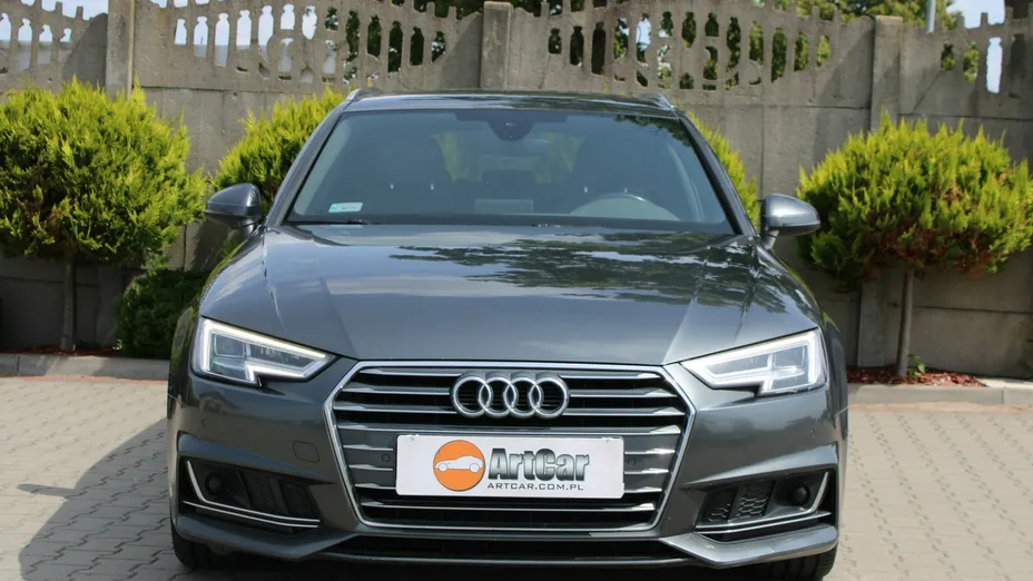 AUDI A4 -