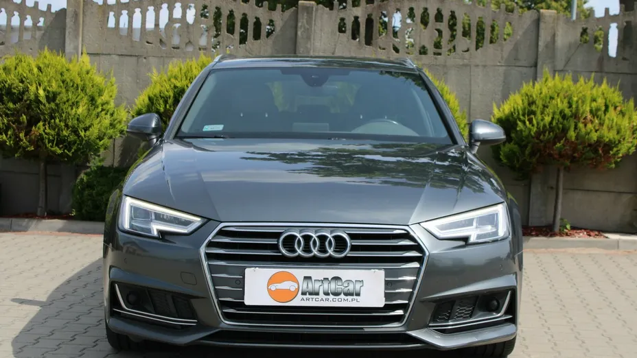 AUDI A4 -