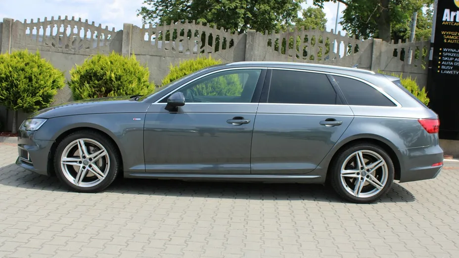 AUDI A4 -