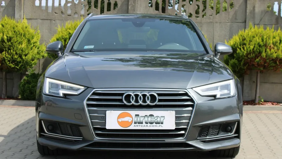 AUDI A4 -