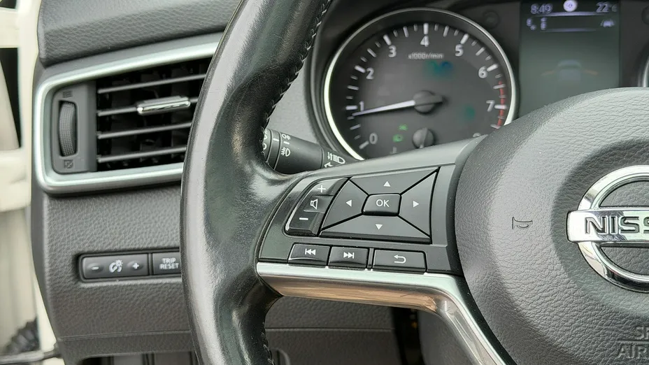 NISSAN Qashqai -