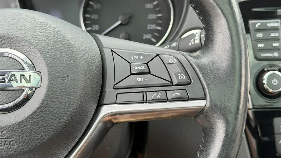 NISSAN Qashqai -