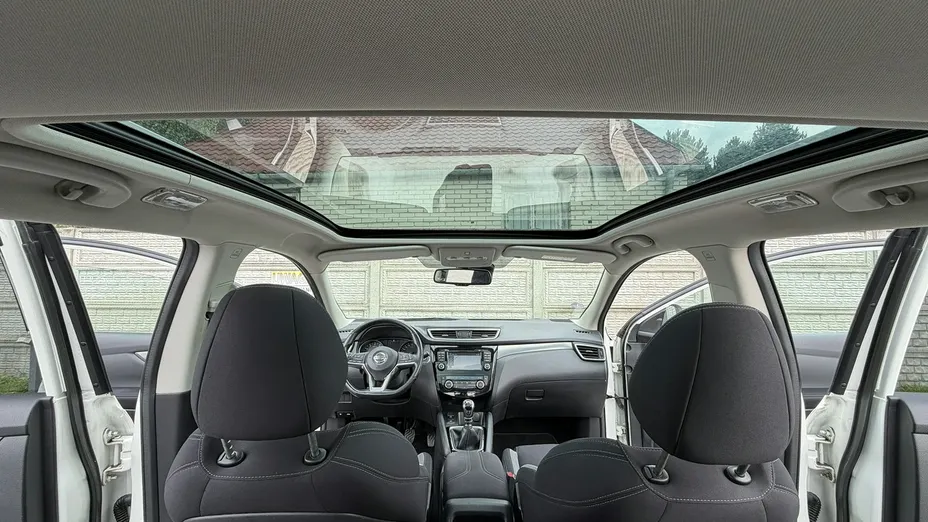 NISSAN Qashqai -