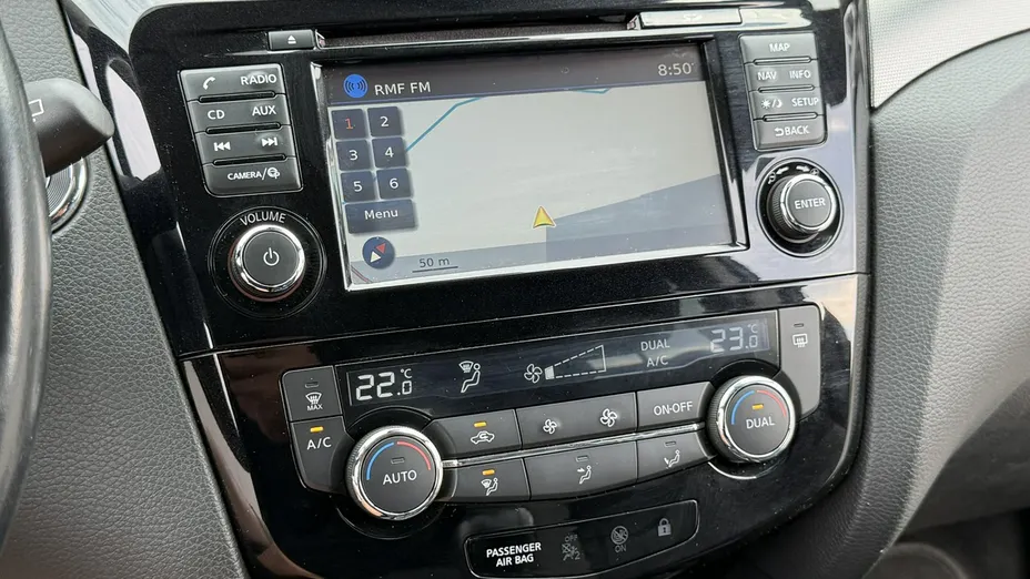 NISSAN Qashqai -