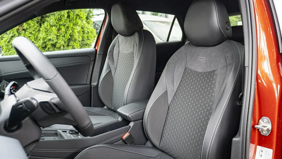 VOLKSWAGEN T-ROC -