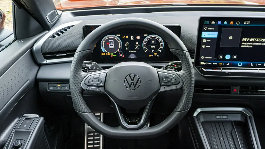 VOLKSWAGEN T-ROC -