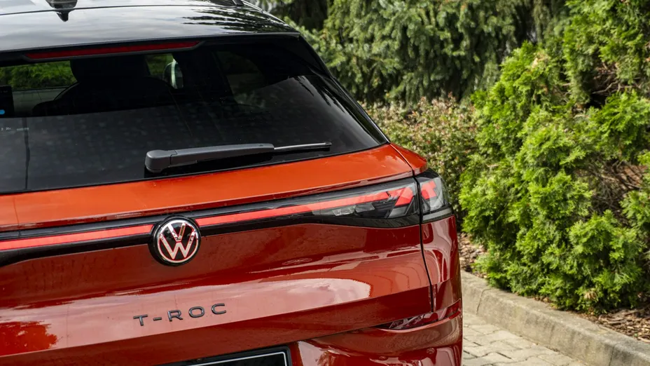 VOLKSWAGEN T-ROC -