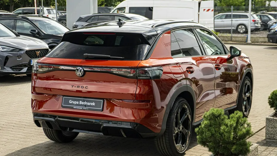 VOLKSWAGEN T-ROC -