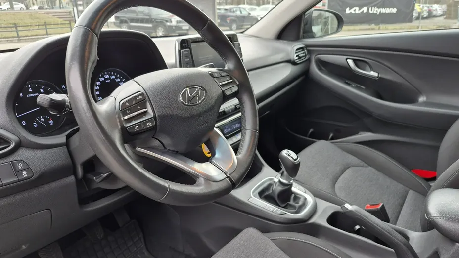 HYUNDAI i30 -